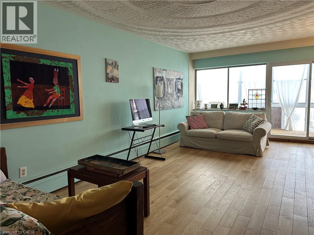 45 WESTMOUNT Road N Unit# 703 thumbnail 19