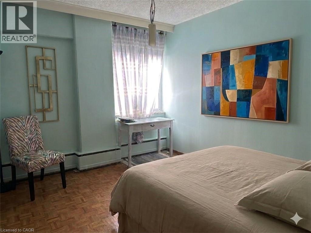 45 WESTMOUNT Road N Unit# 703 thumbnail 28