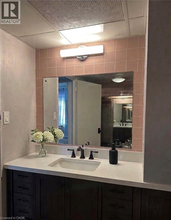 45 WESTMOUNT Road N Unit# 703 thumbnail 31