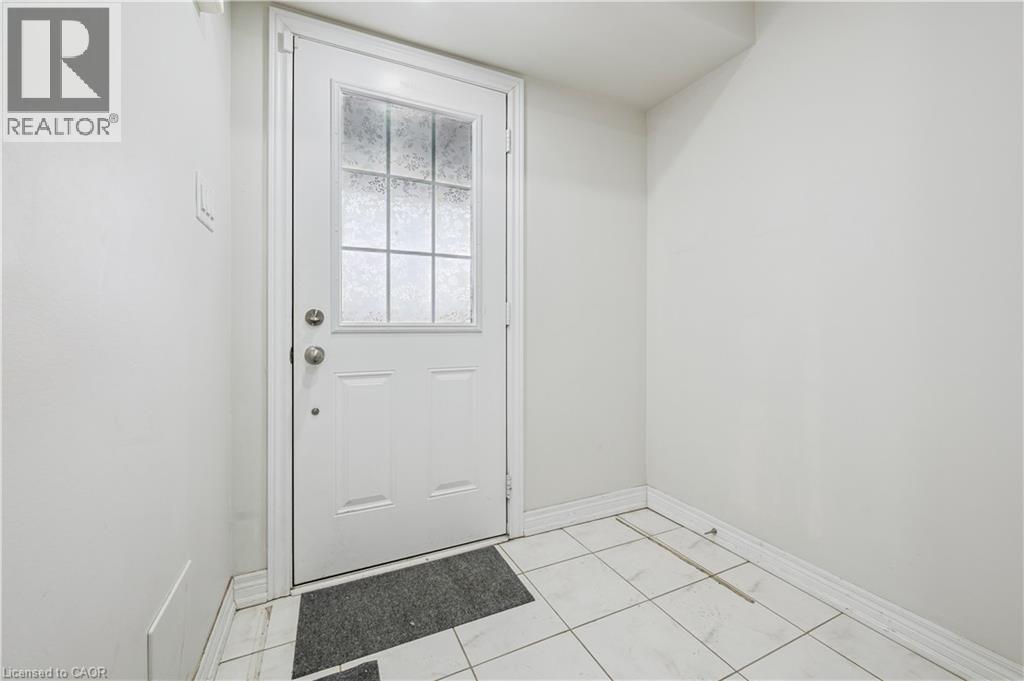 390 LINDEN Drive thumbnail 4