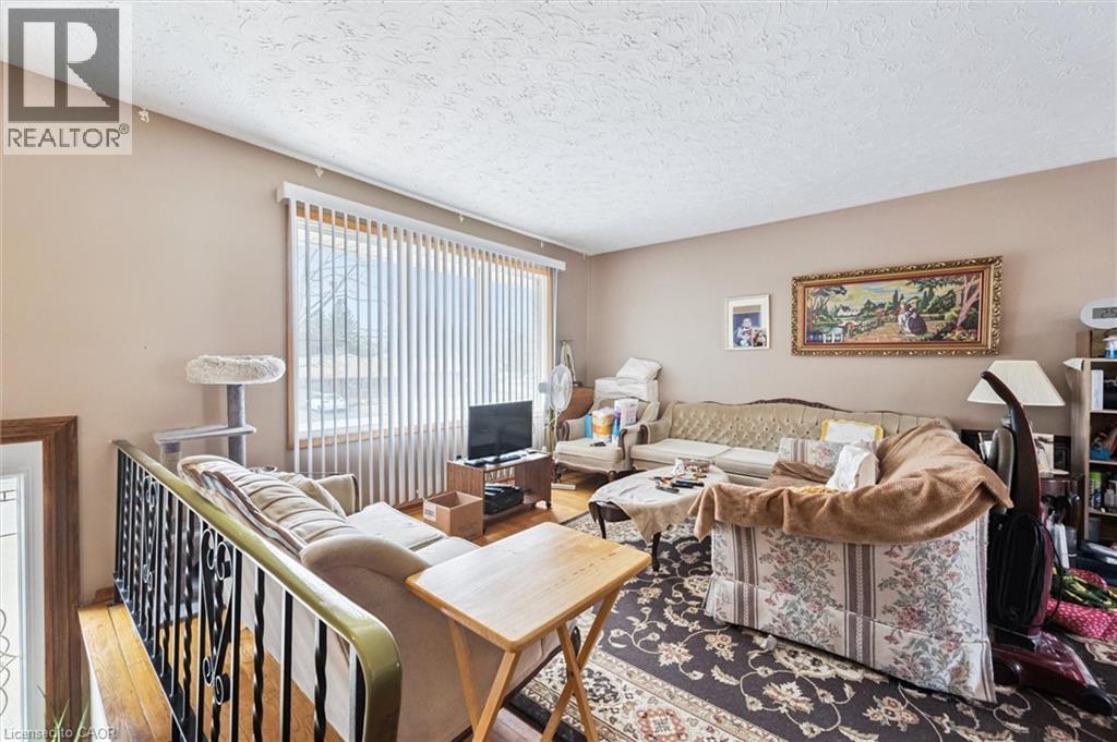 15 WEDGEWOOD Drive thumbnail 5