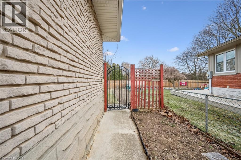 15 WEDGEWOOD Drive thumbnail 21