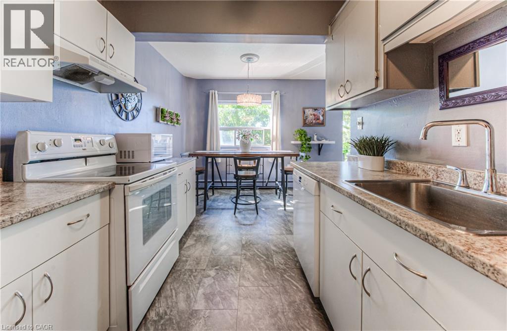 283 FAIRWAY Road N Unit# 201 thumbnail 17