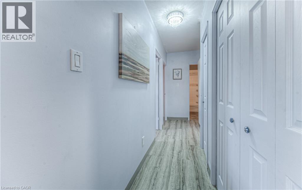 283 FAIRWAY Road N Unit# 201 thumbnail 22