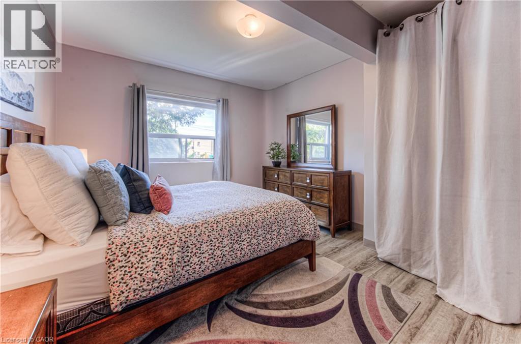 283 FAIRWAY Road N Unit# 201 thumbnail 25