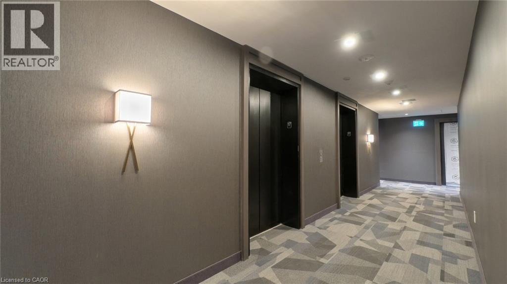 5 WELLINGTON Street Unit# 1712 thumbnail 4