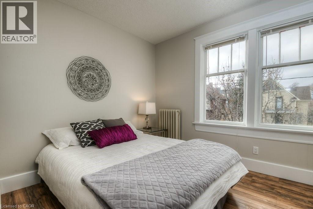 54 PARK Street thumbnail 18