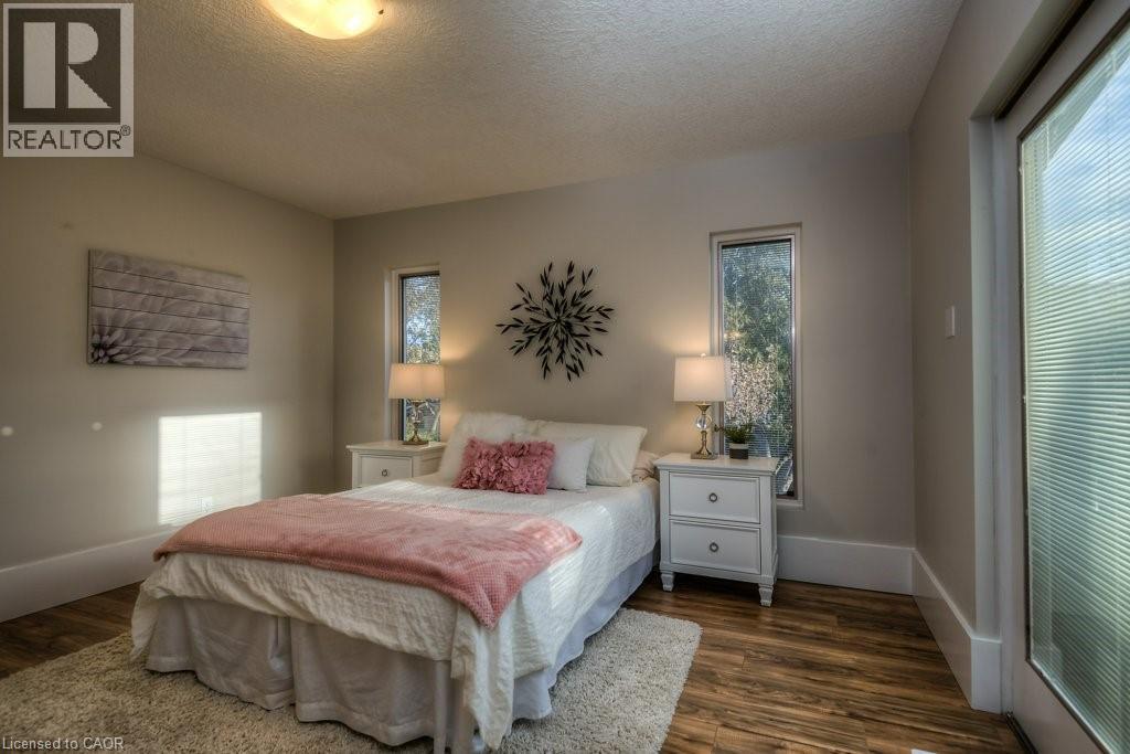 54 PARK Street thumbnail 32