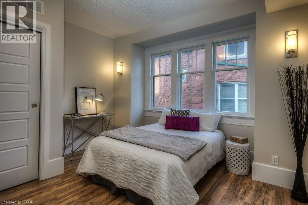 54 PARK Street thumbnail 37