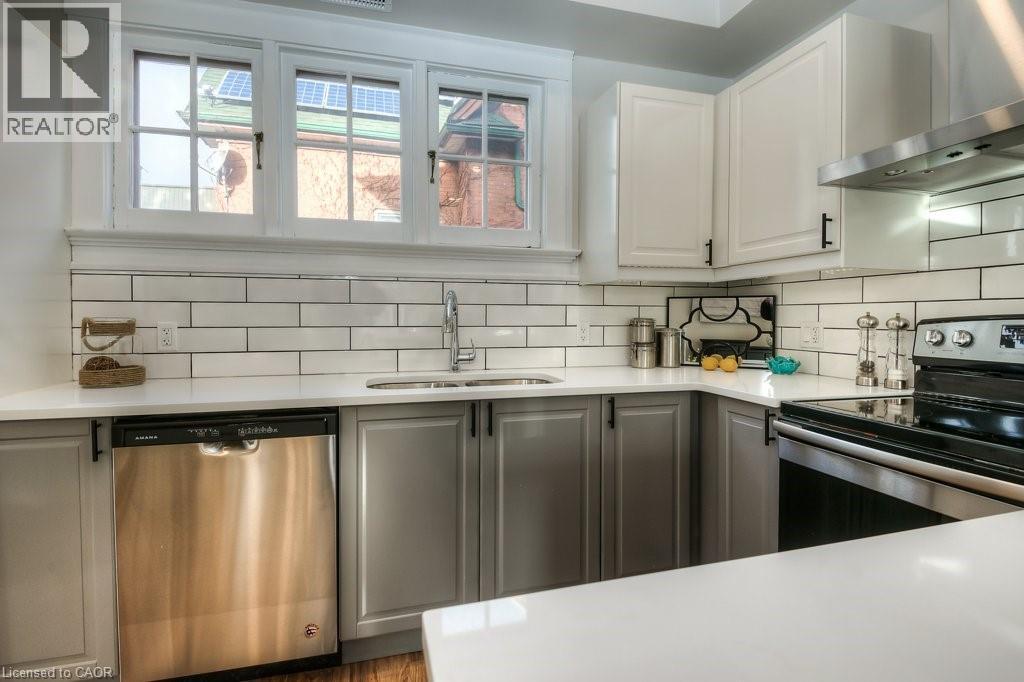 54 PARK Street thumbnail 8