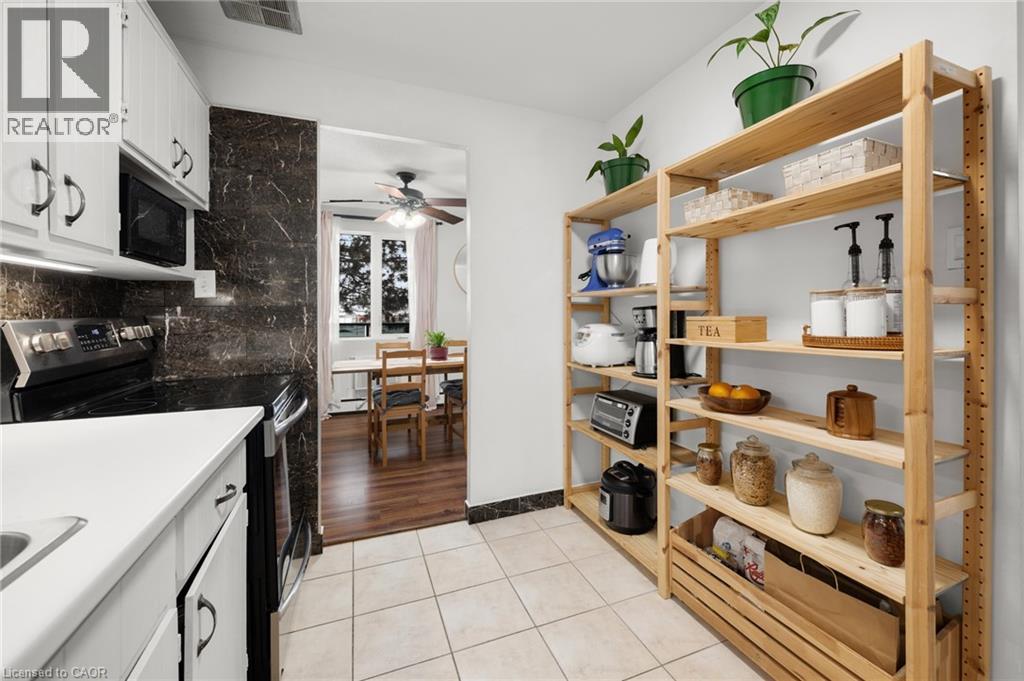 279 CHANDLER Drive Unit# 203 thumbnail 14