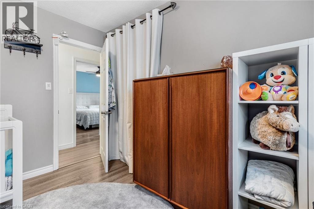 136 LIMPERT Avenue thumbnail 27