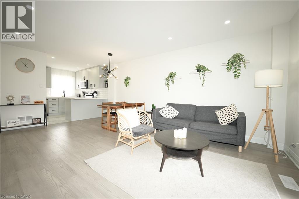 140 JANSEN Avenue thumbnail 13