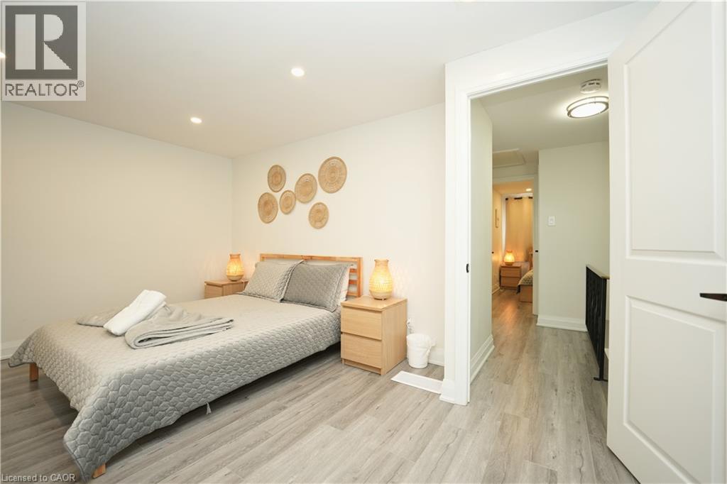 140 JANSEN Avenue thumbnail 21