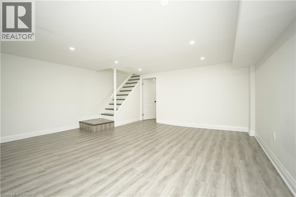 140 JANSEN Avenue thumbnail 26