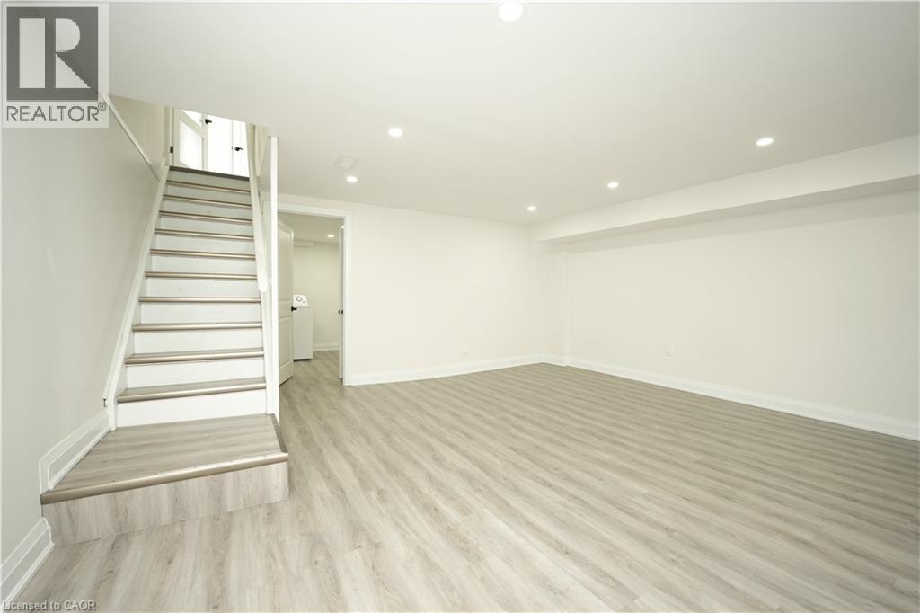 140 JANSEN Avenue thumbnail 27