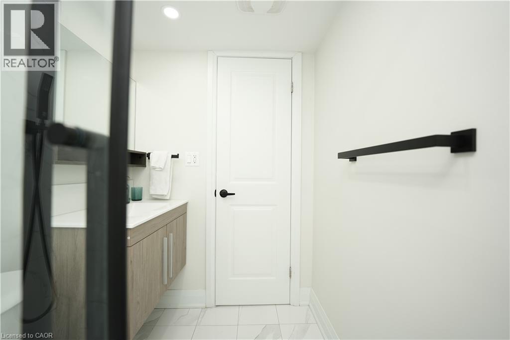 140 JANSEN Avenue thumbnail 31