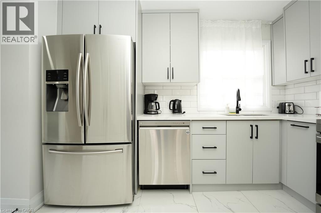 140 JANSEN Avenue thumbnail 5