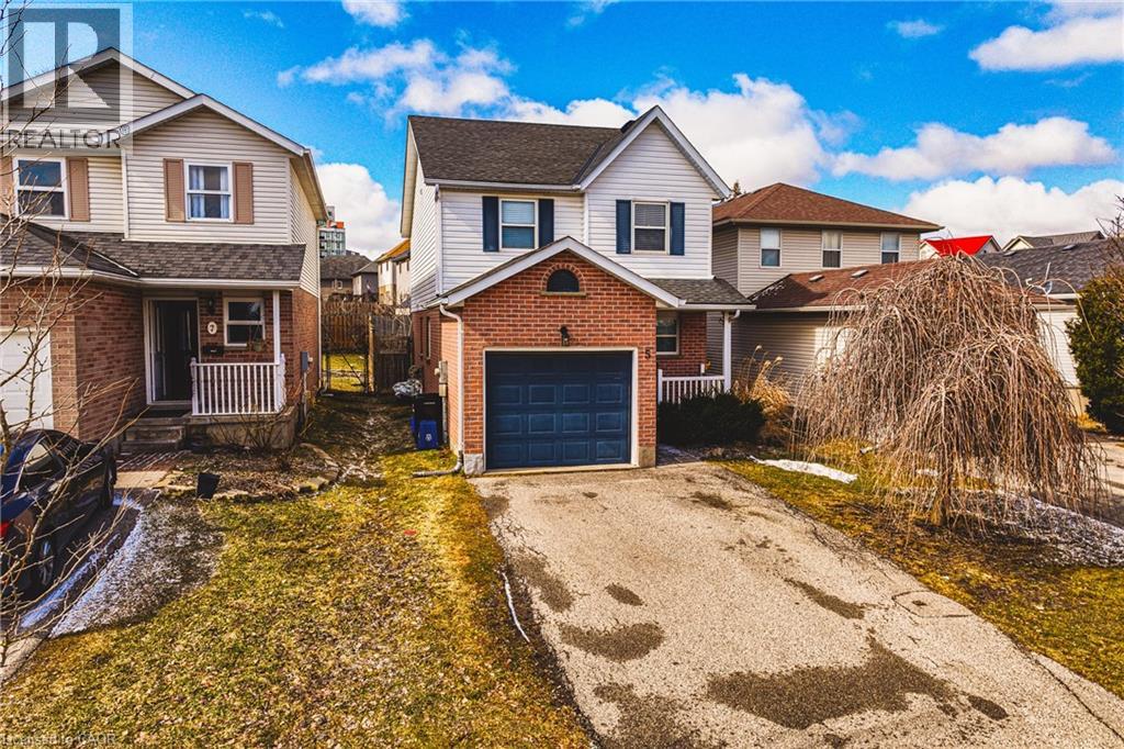 5 MICHELLE Court thumbnail 2