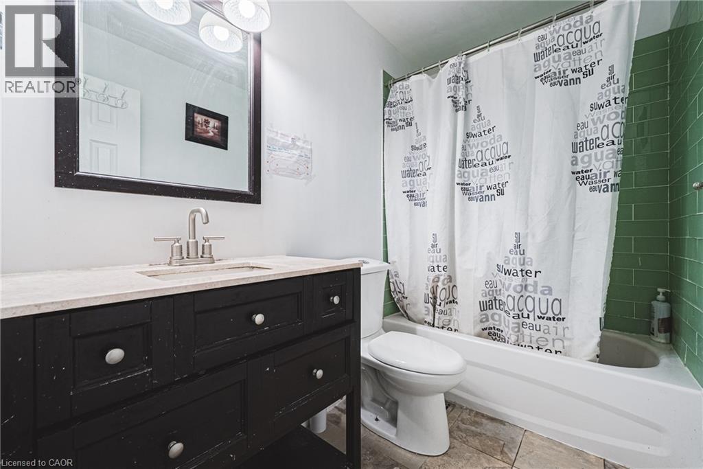 5 MICHELLE Court thumbnail 16