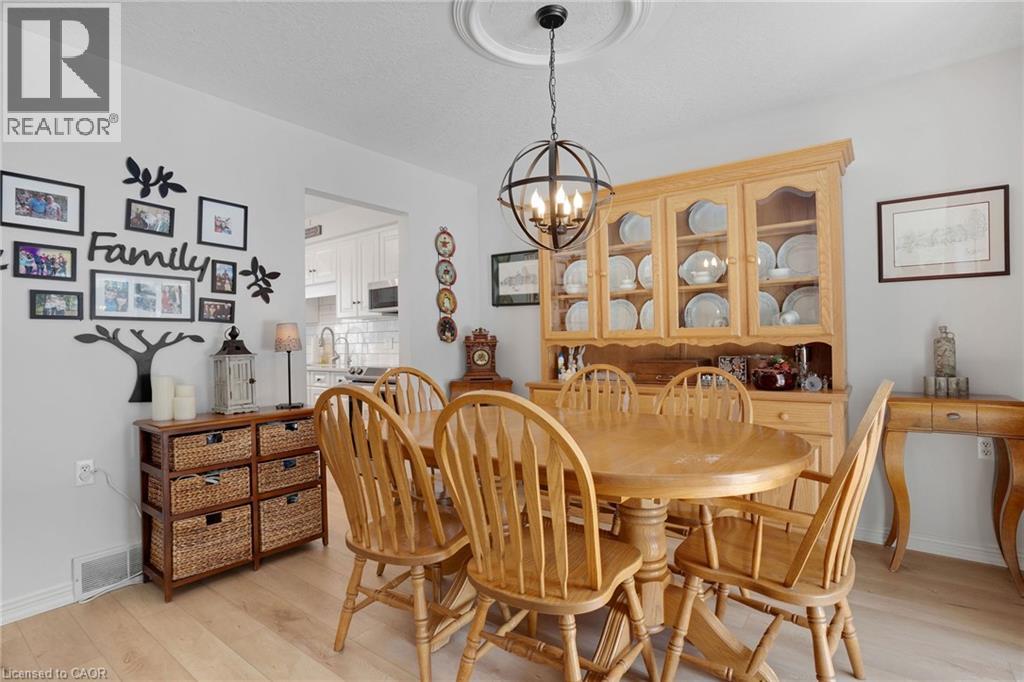 9 LAKEFIELD Court Unit# 89 thumbnail 15