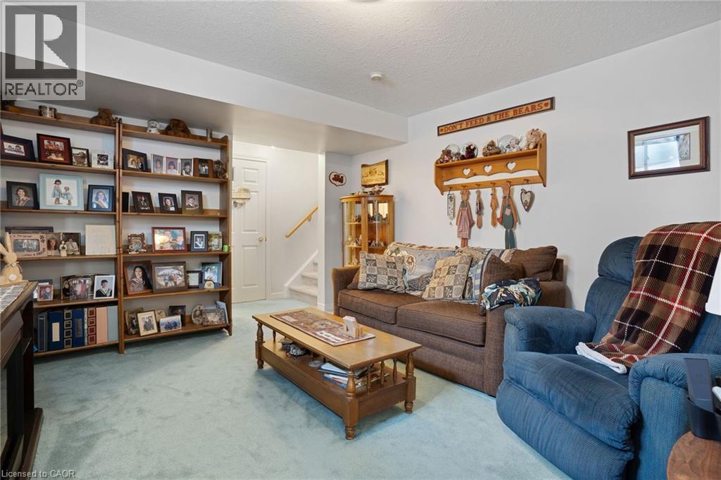 9 LAKEFIELD Court Unit# 89 thumbnail 28