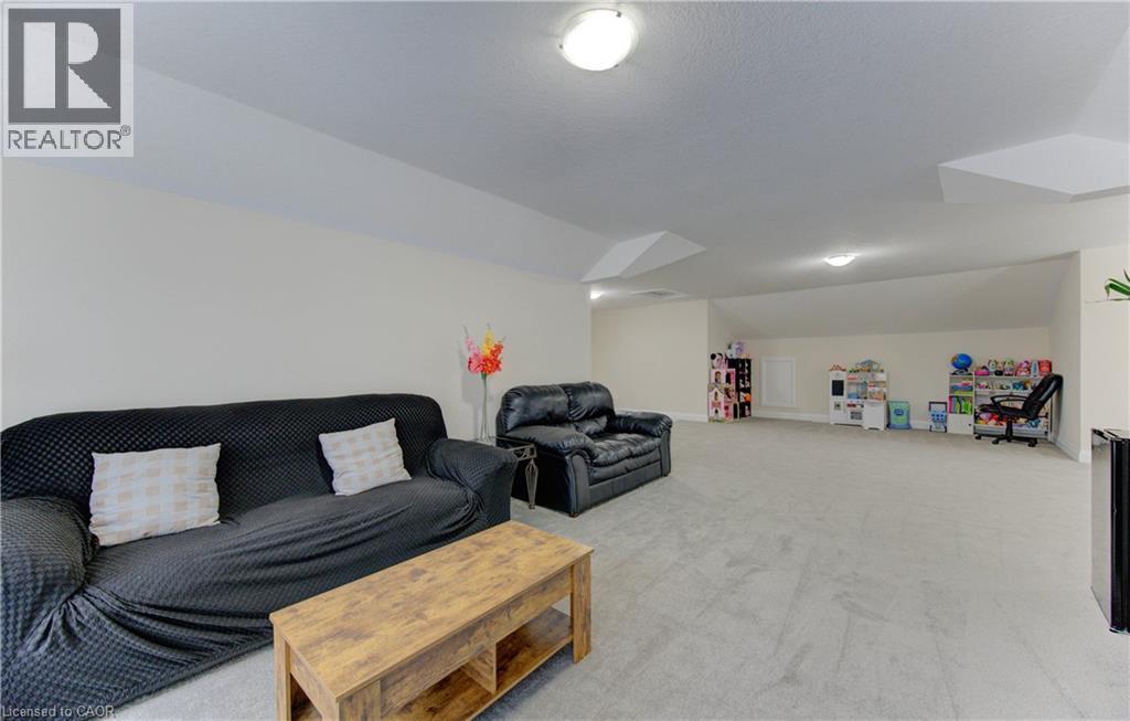 285 SEDGEWOOD Street thumbnail 38