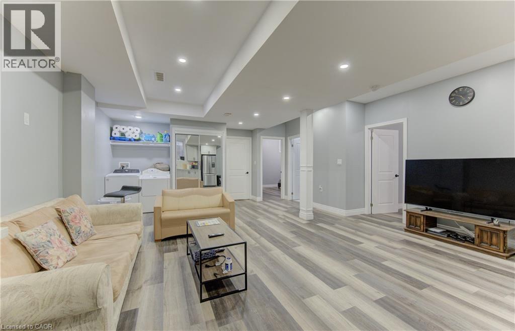 285 SEDGEWOOD Street thumbnail 43