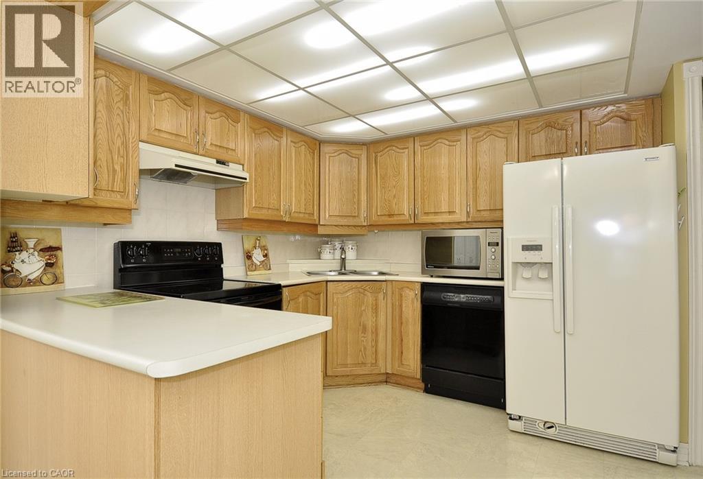 237 KING Street W Unit# 1305 thumbnail 13