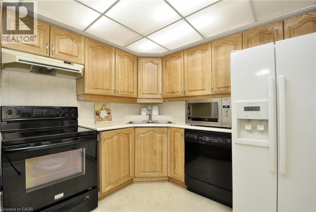 237 KING Street W Unit# 1305 thumbnail 15