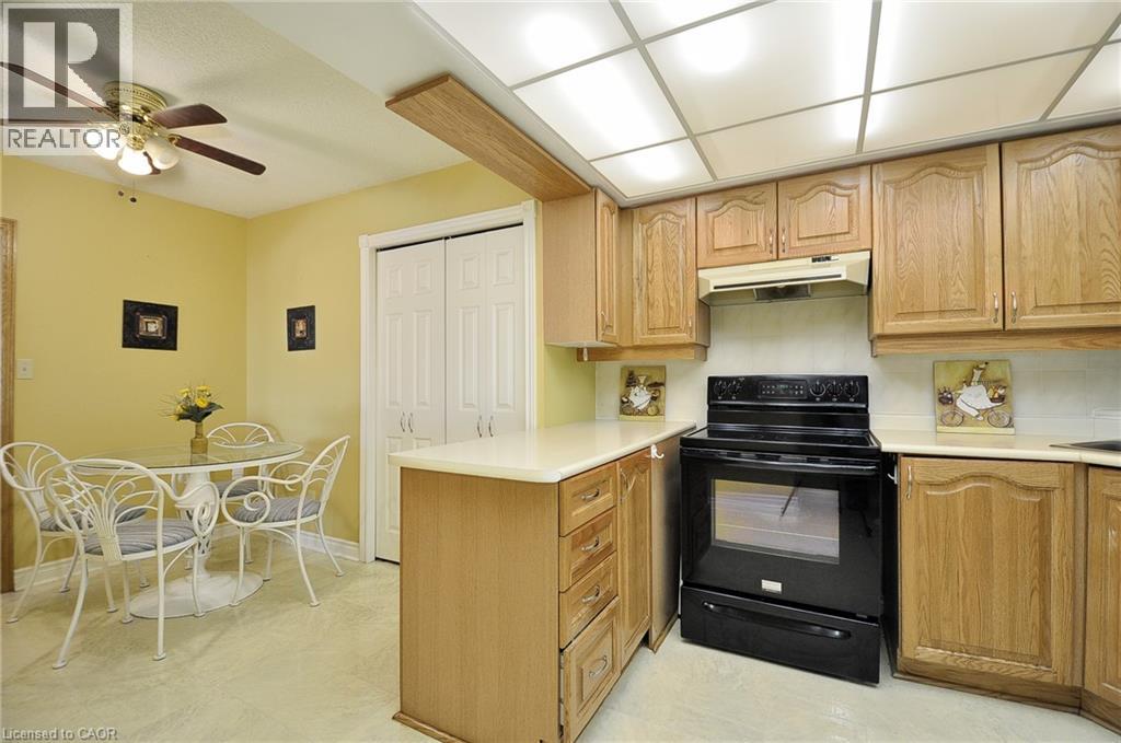 237 KING Street W Unit# 1305 thumbnail 16