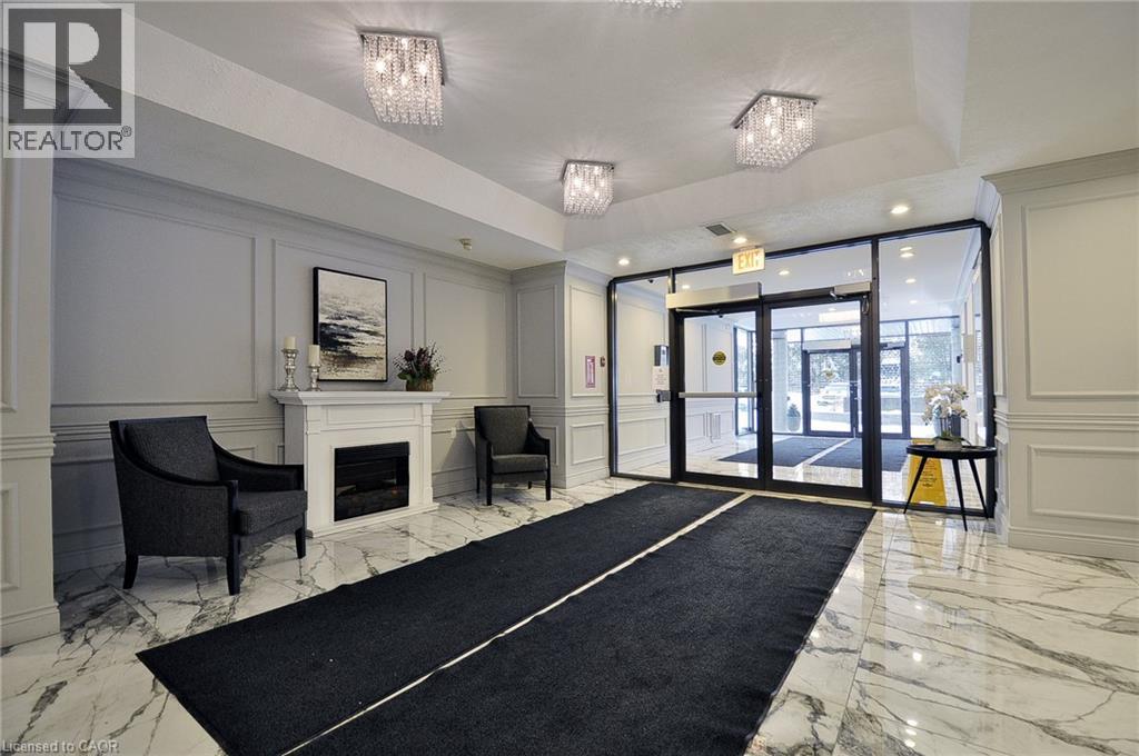 237 KING Street W Unit# 1305 thumbnail 4