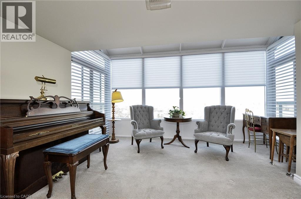 237 KING Street W Unit# 1305 thumbnail 9