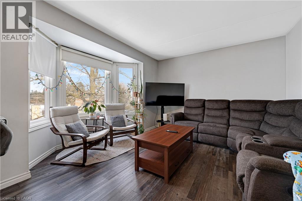 401 ERB Street W Unit# 301 thumbnail 19