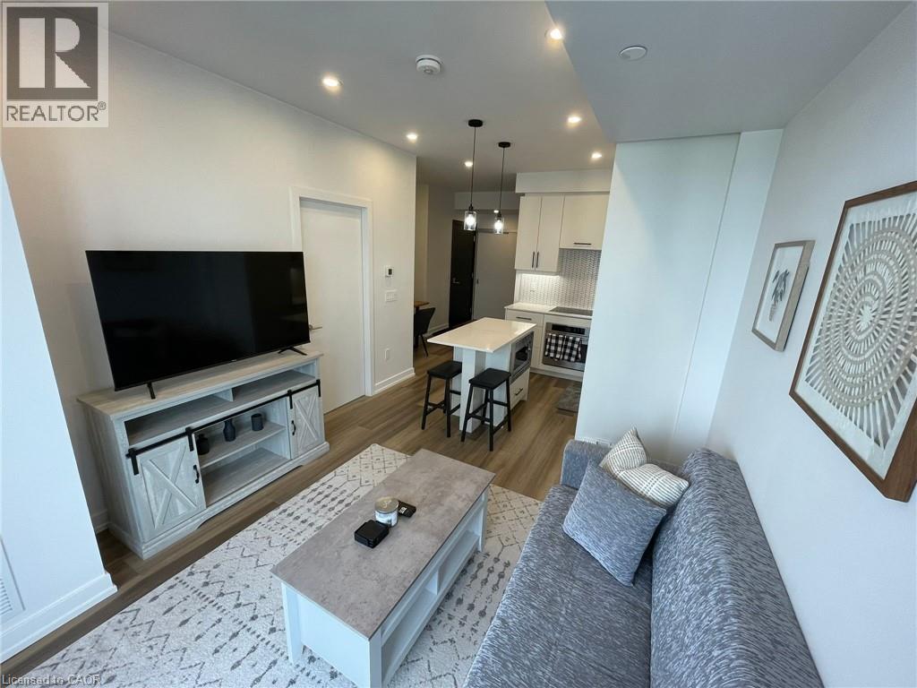 15 S WELLINGTON Street S Unit# 1701 thumbnail 2