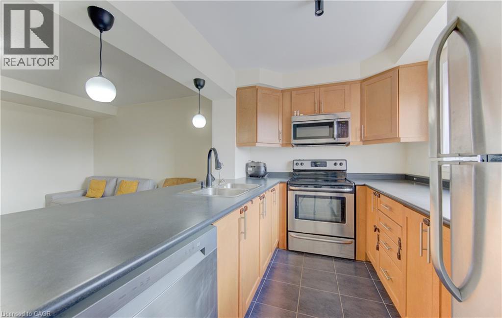 9 OUTLOOK Terrace thumbnail 12