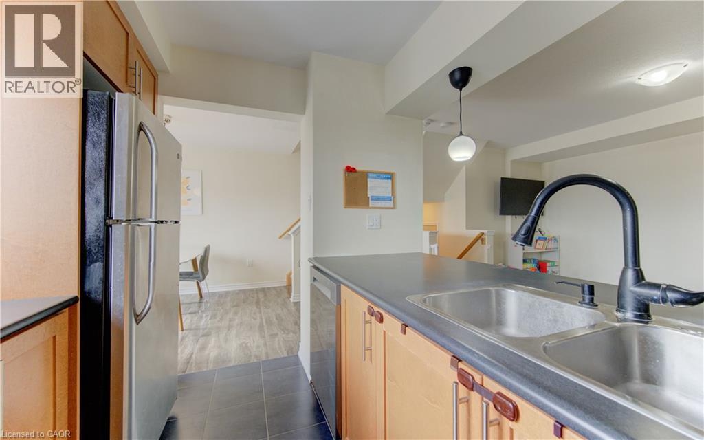 9 OUTLOOK Terrace thumbnail 13