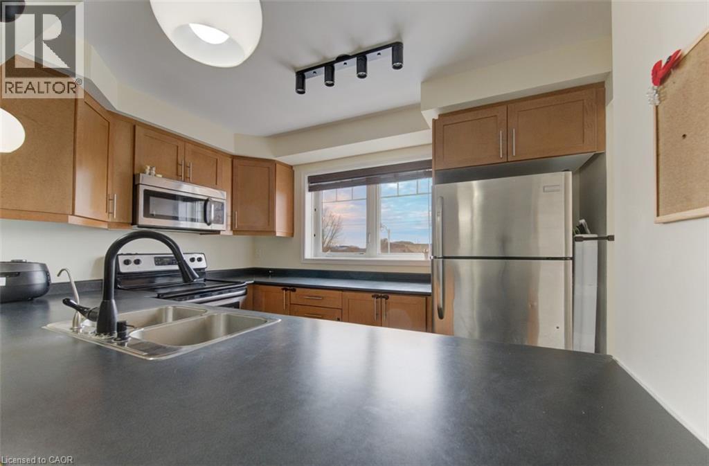 9 OUTLOOK Terrace thumbnail 15