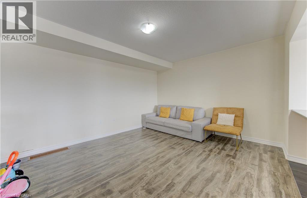 9 OUTLOOK Terrace thumbnail 8