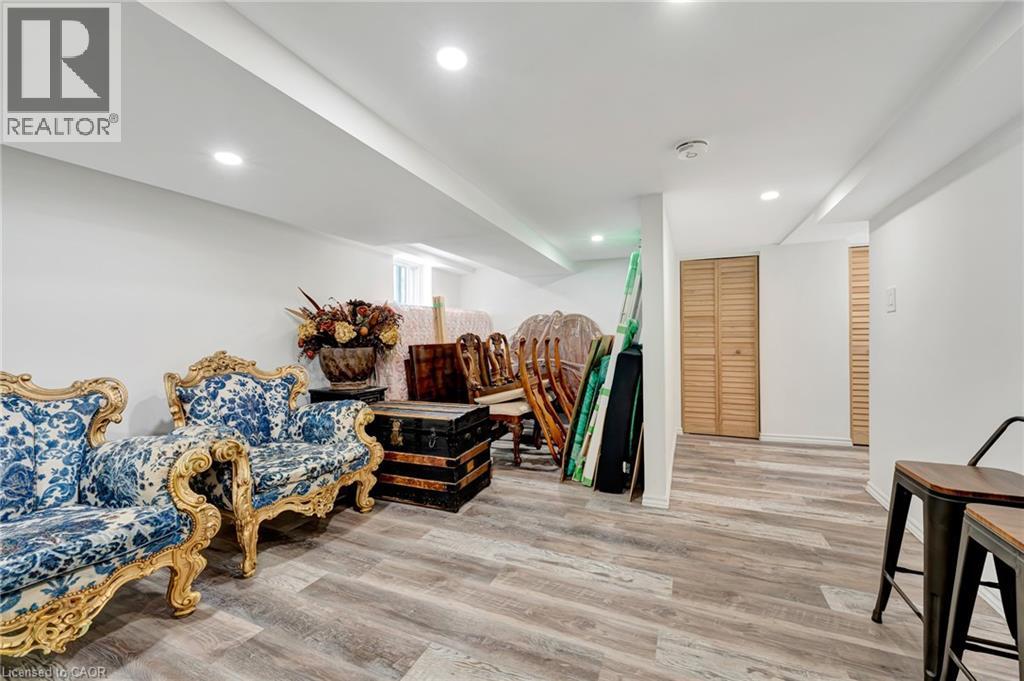 42 SHANLEY Street thumbnail 35