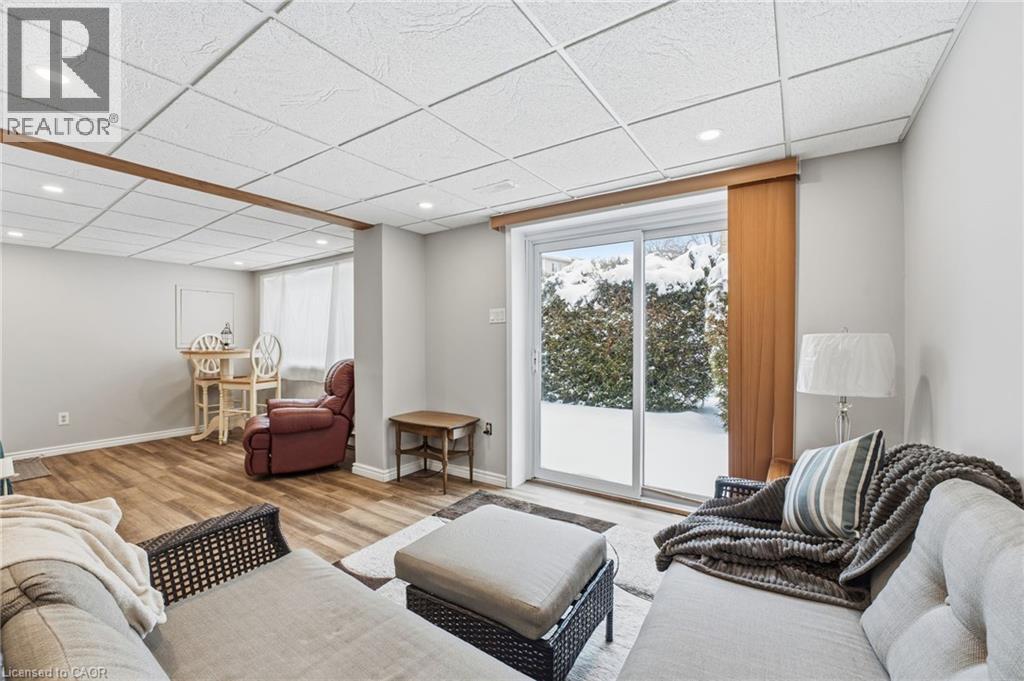 30 GREEN VALLEY Drive Unit# 74 thumbnail 8