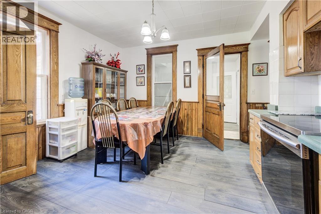 44 WALTER Street thumbnail 10