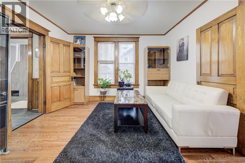 44 WALTER Street thumbnail 13