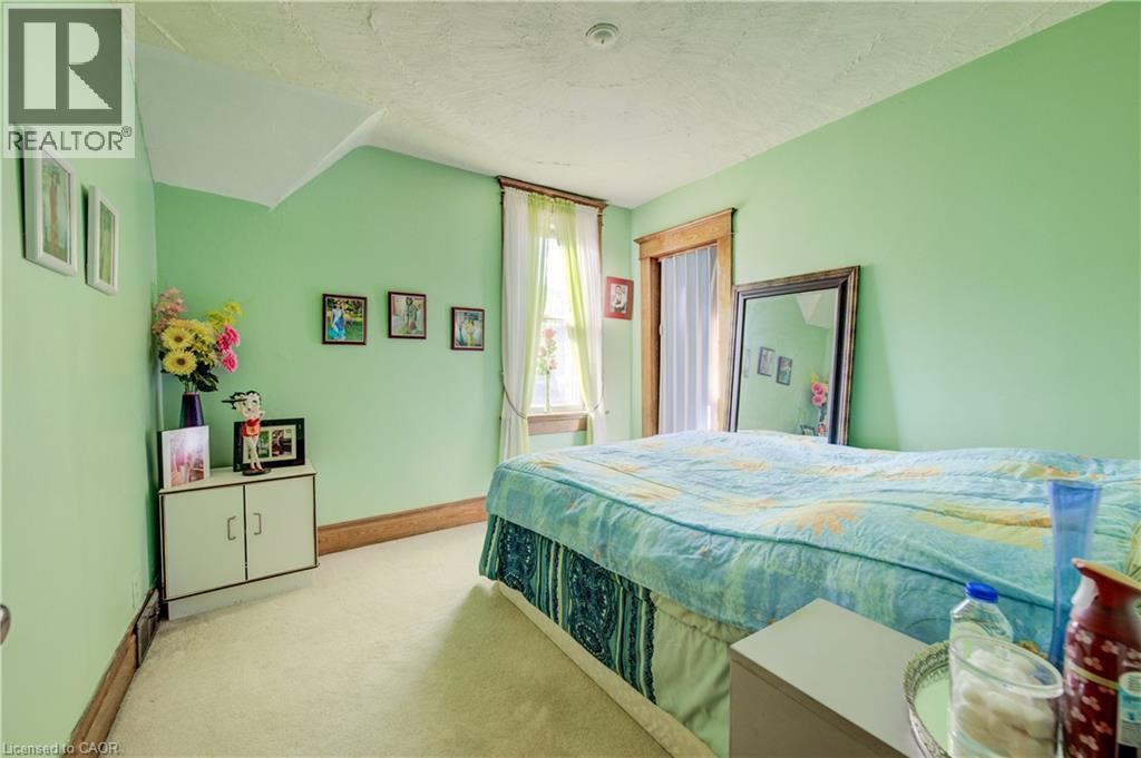 44 WALTER Street thumbnail 21