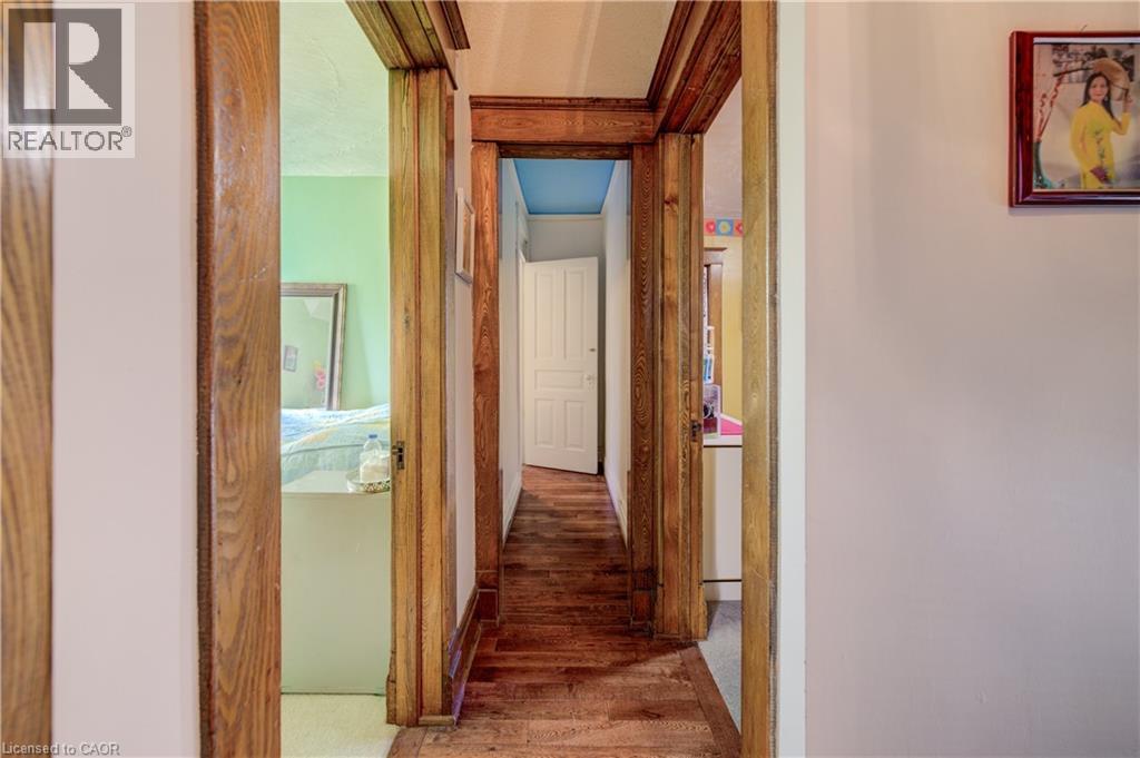 44 WALTER Street thumbnail 22