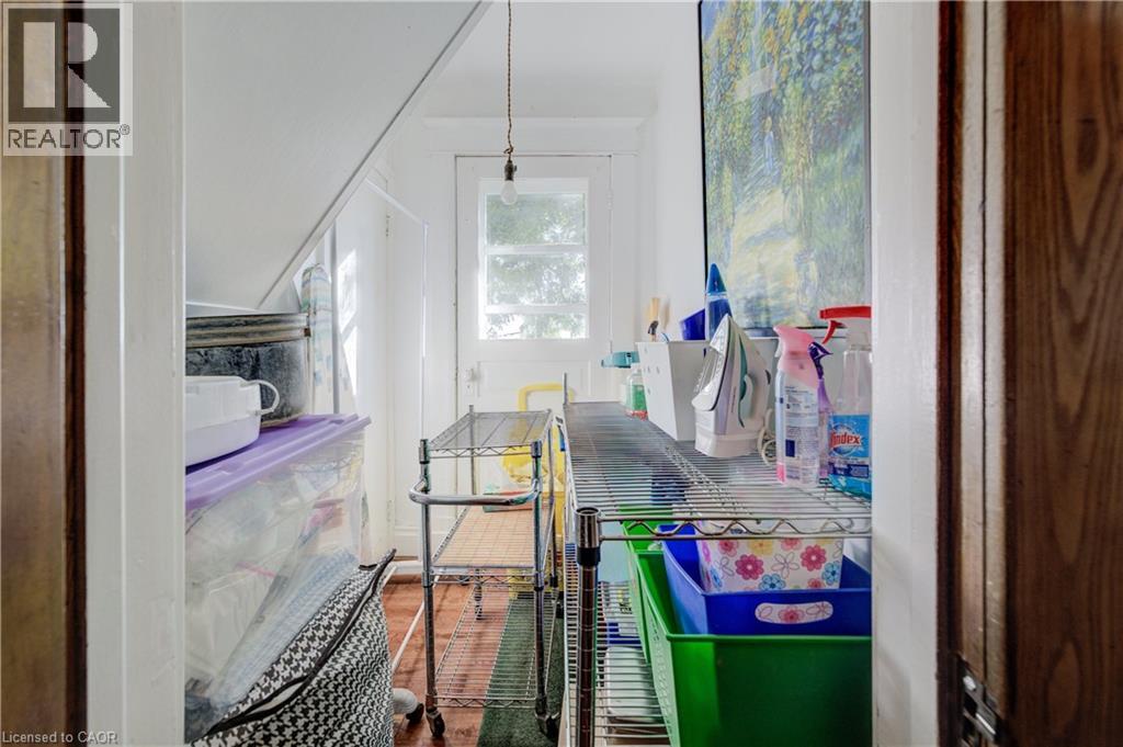 44 WALTER Street thumbnail 23