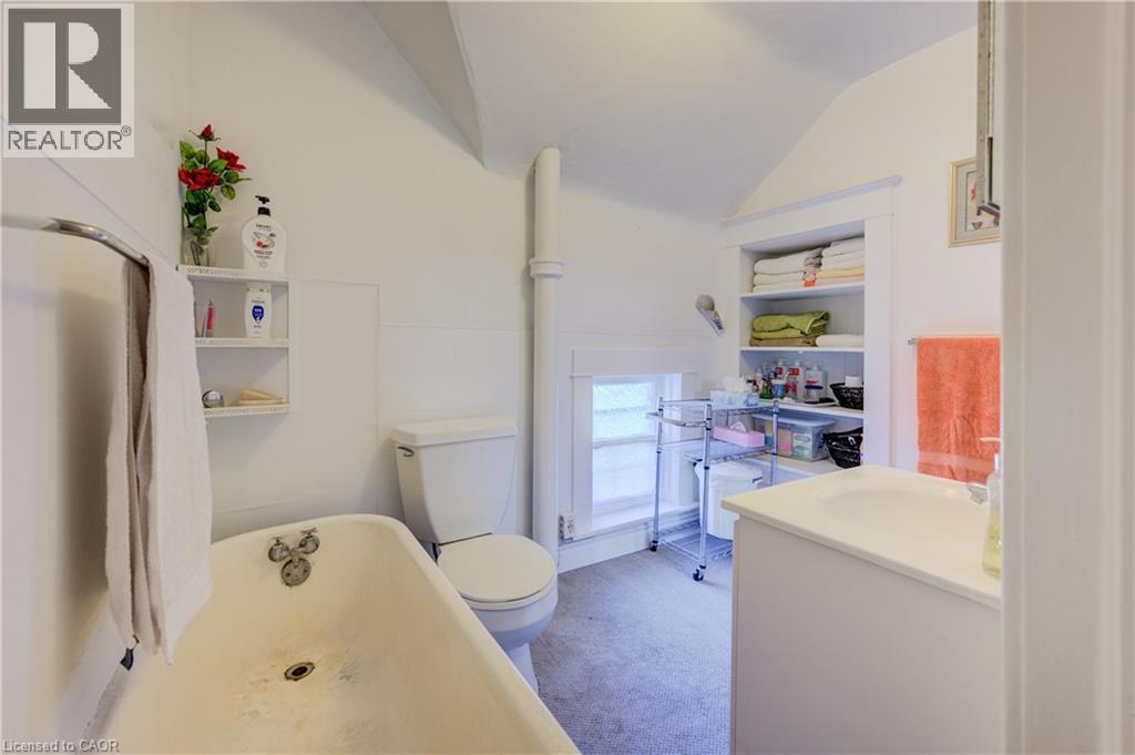 44 WALTER Street thumbnail 24