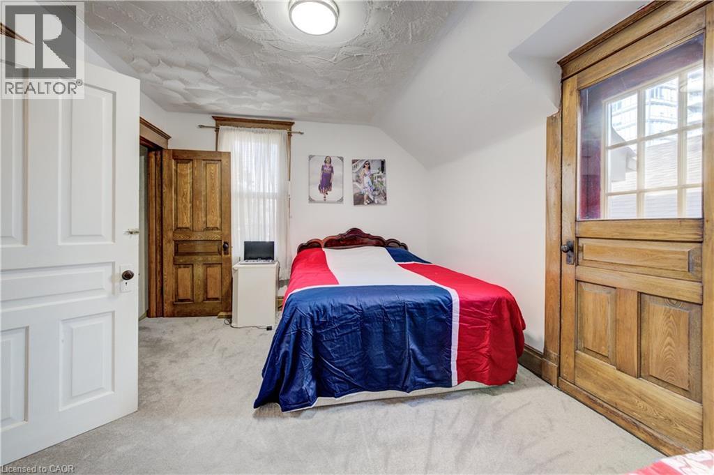 44 WALTER Street thumbnail 27