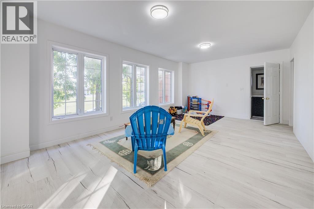 44 WALTER Street thumbnail 31