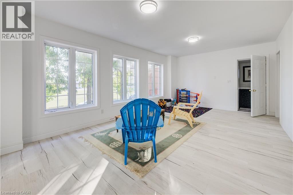 44 WALTER Street thumbnail 32